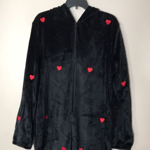 VS PINK Teddy One piece pjs Black w/Red Hearts cozy fall limited edition warm - Picture 2 of 12